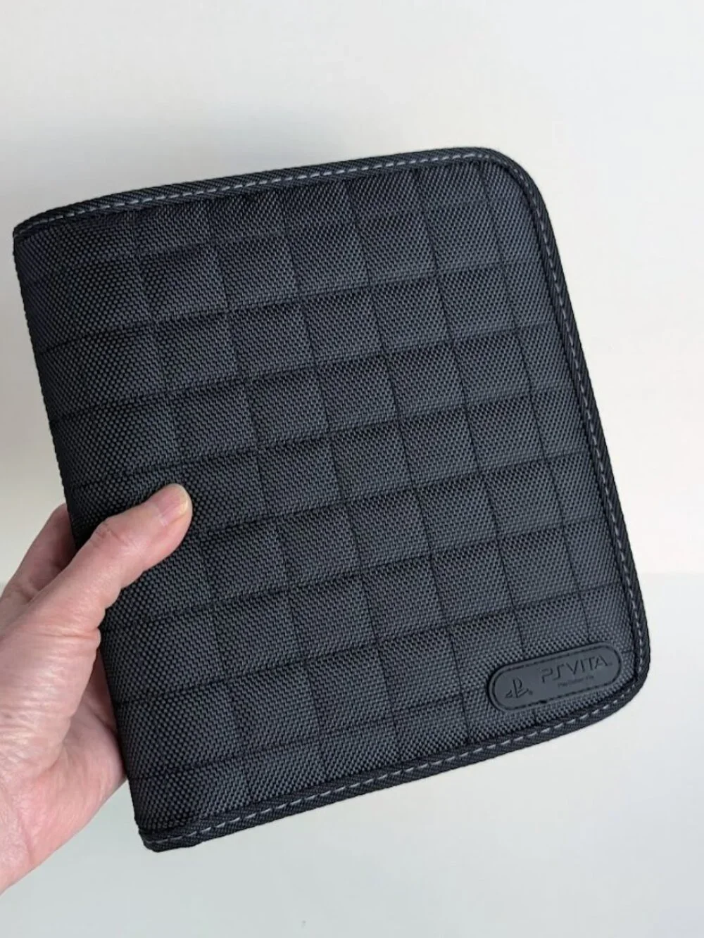 Sony PlayStation PS VITA OEM Fold & Go Folio Carrying Case Cartridge Storage